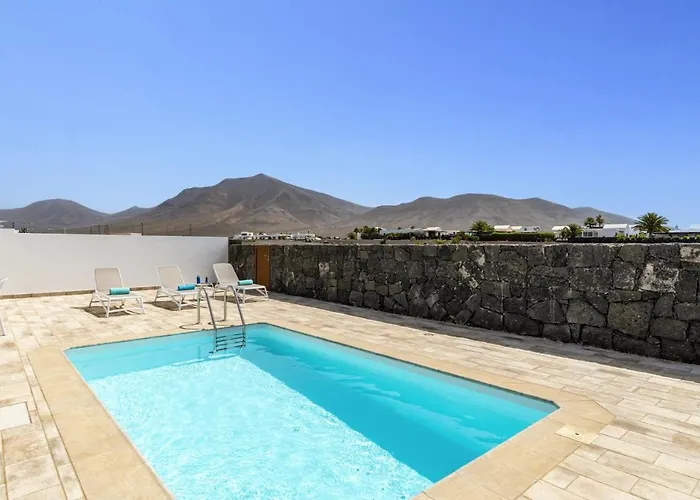 Villa Muzu By